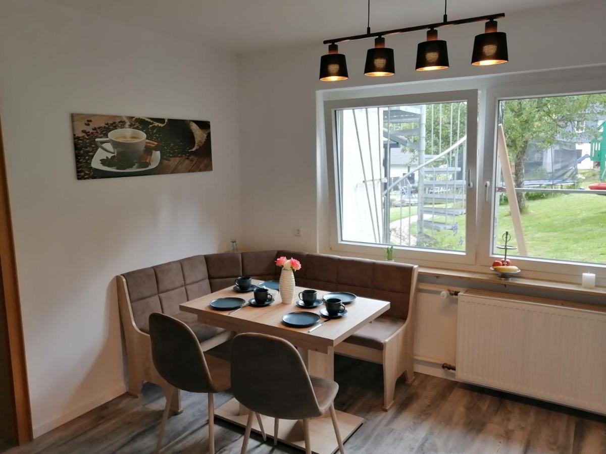 Apartment Am Felsen Zueschen Winterberg Eksteriør bilde